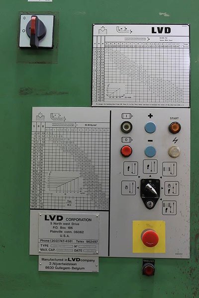 150 Ton x 10 ft LVD Hydraulic Press Brake Model 150JS10 w/ Dynabend Single Axis CNC Back Gauge