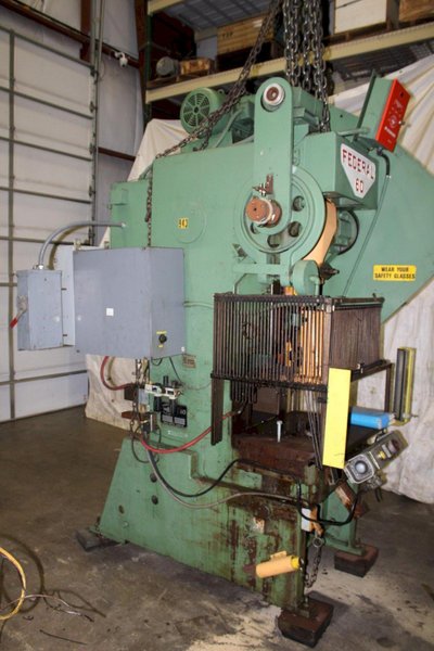 60 TON FEDERAL OBI METALWORKING PUNCH PRESS