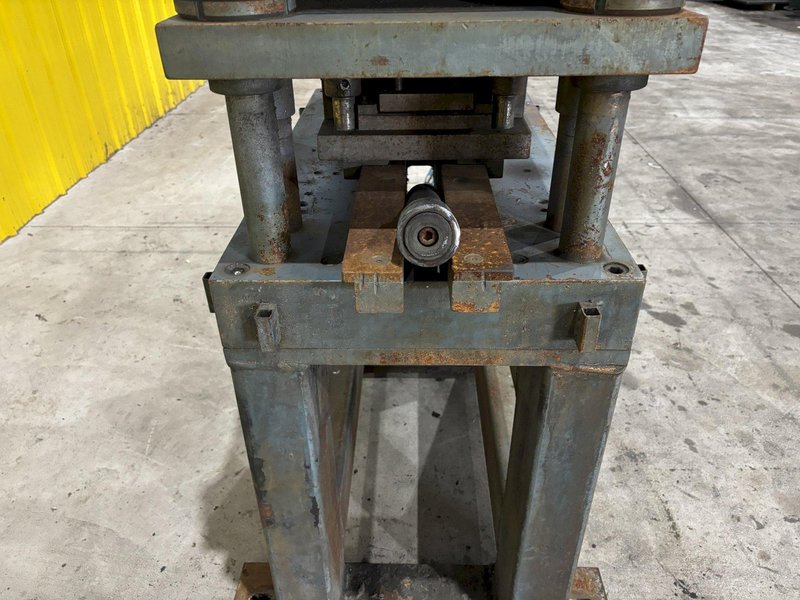 12 TON AIRAM 4-POST PNEUMATIC CUTOFF PRESS: STOCK #21325