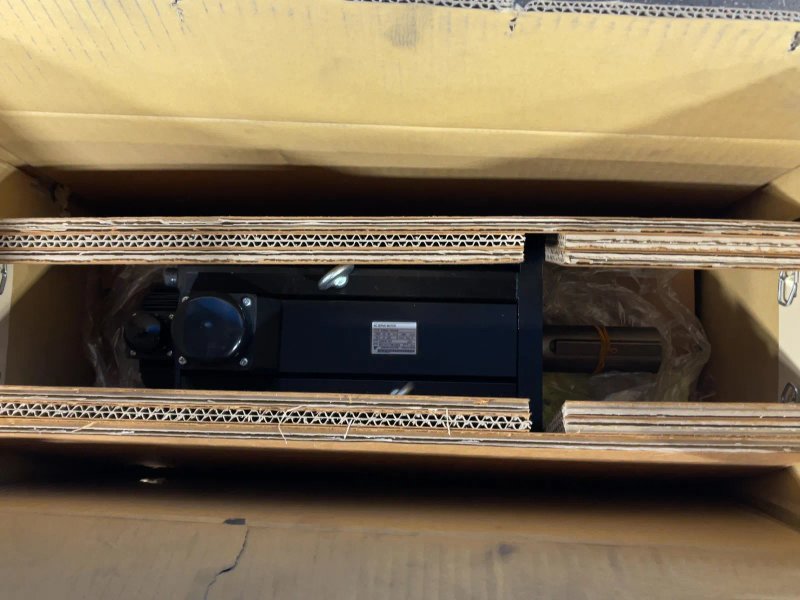 Yaskawa Electric 7500 W Ac Servo Motor  - Sgmg-75a2ab