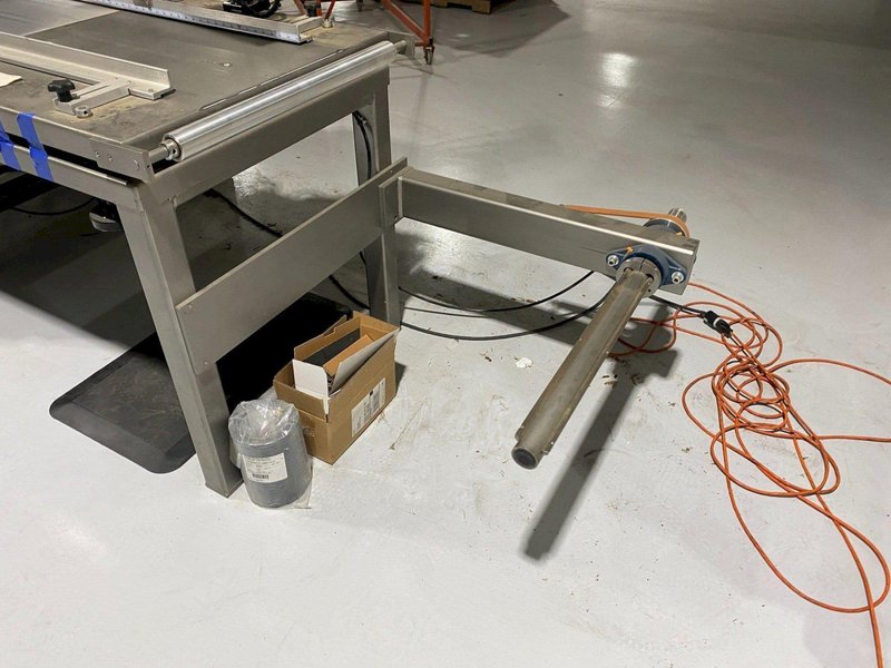 System Packaging 900-24 3B Labeler, 2020 – Weber Box Label Printer/Applicator Model: 5300 L.H. DOM, 1 Pallet of Cold Seal Material Included **Pre-Removal Pricing**