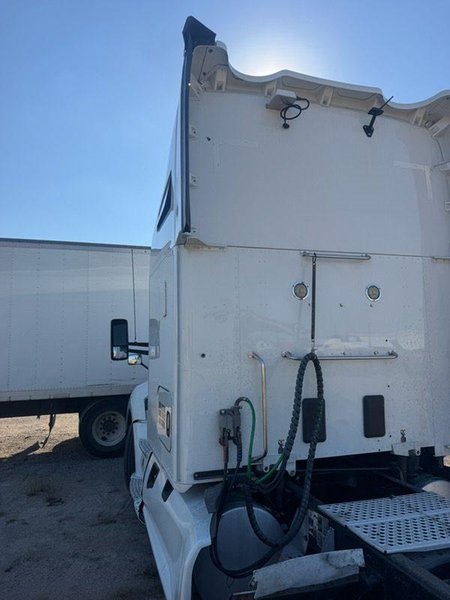 Kenworth T680 Sleeper Semi Truck, 2020 – 758,000 Miles,