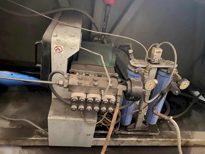 2004 FLOW IFB 4800 | Waterjet Cutters
