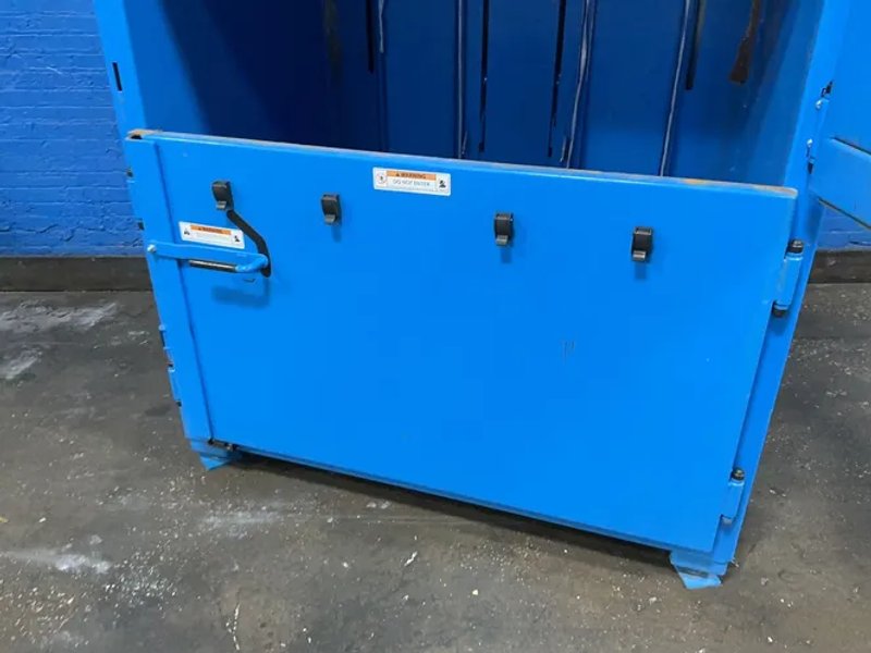 Mil-tek 50” X 30” X 54” Baler - 2509