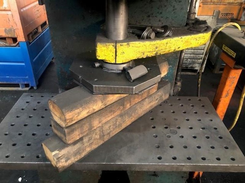 LOGAN HYDRAULIC PRESS