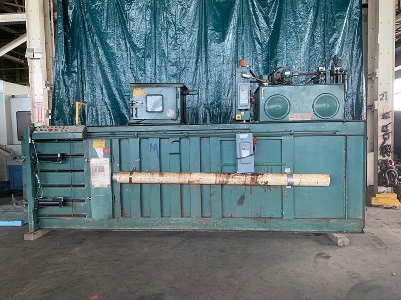 INTERNATIONAL MODEL6-54 HYDRAULIC BALER