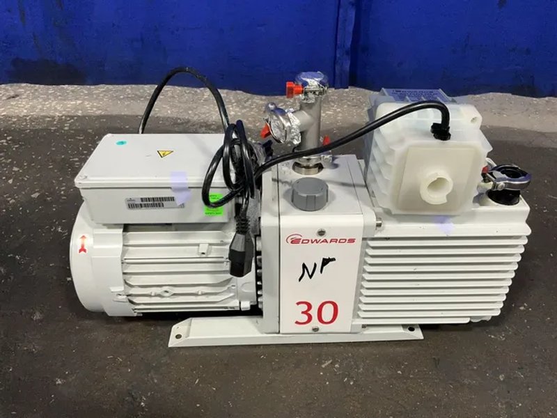 Edwards  0.9 Kw  Pump  - E2m30
