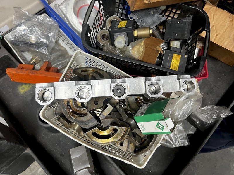 8mm Moroni Transfer Header Model MB/765
