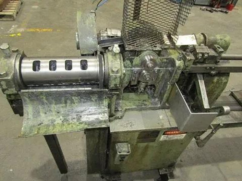 SHUSTER #1A WIRE STRAIGHTEN AND CUT OFF MACHINE (14622)