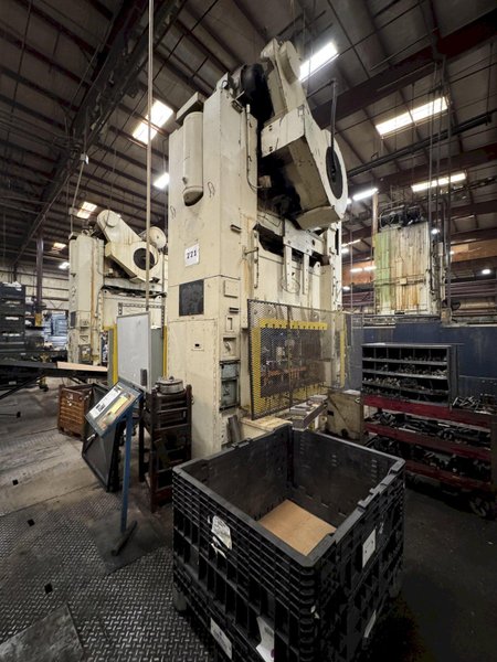 250 TON DANLY S2-250-72-42 STRAIGHT SIDE DOUBLE CRANK PRESS. STOCK # 0341525