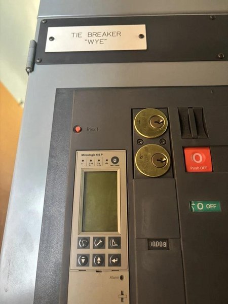 Square D 1600 Amp 2200v 700v 50ka Delta Wye Main Breaker Switchgear