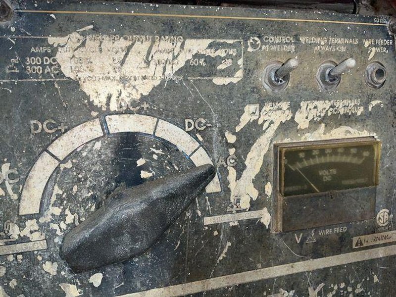 Lincoln Electric 300 Amp Welder - Ranger 300dlx