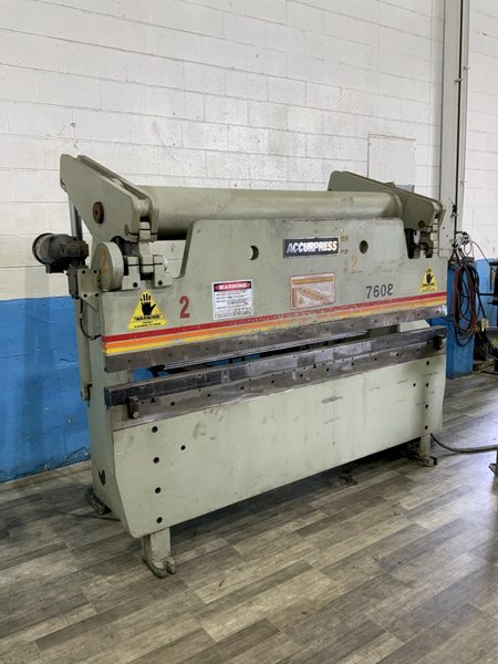 60 TON X 8' ACCURPRESS ADVANTAGE HYDRAULIC PRESS BRAKE: STOCK #81386