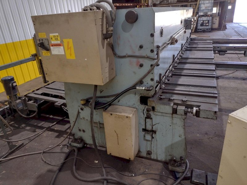 13' x 1/4" AMADA MODEL #M-4065 MECHANICAL POWER SQUARING SHEAR, FRONT GUAGING, CONVEYOR &amp; STACKER: STOCK #19272