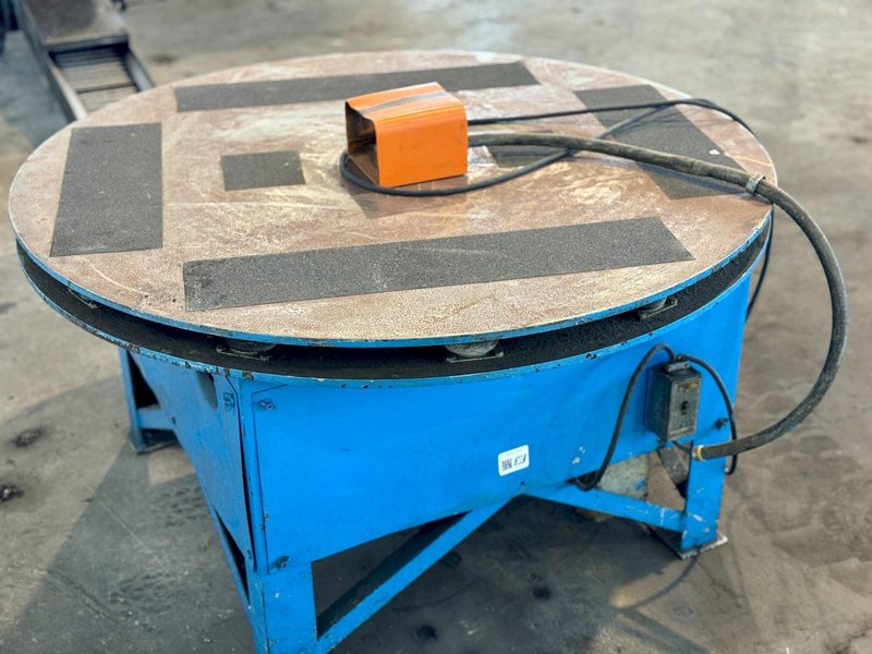 36" DIAMETER POWERED PALLET WRAPPING MACHINE. STOCK # 0984126