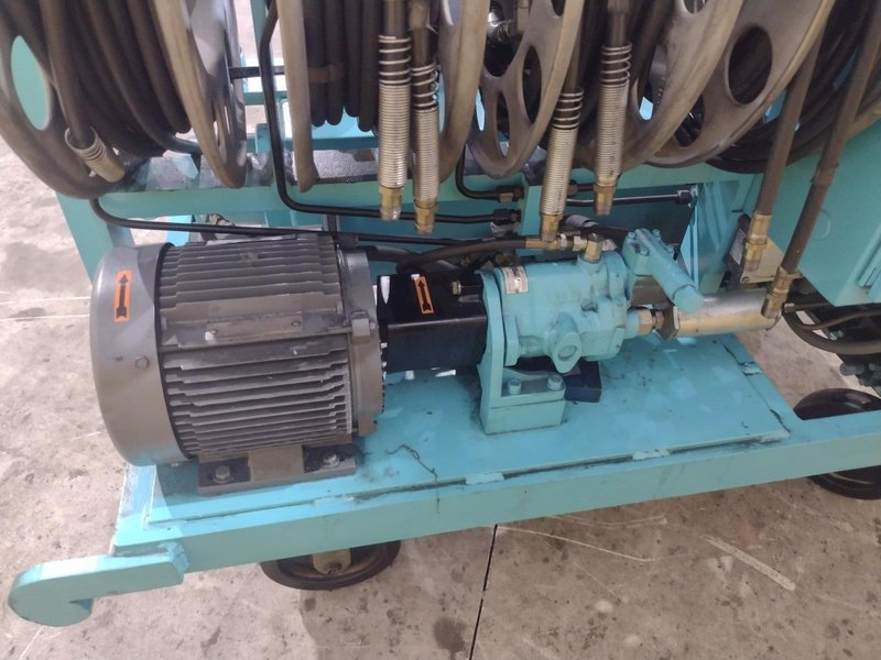 40 TON MODERN HYDRAULICS 4 CYLINDER PORTABLE HYDRAULIC DIE SETTING &amp; SEPARATING SYSTEM: STOCK #23773