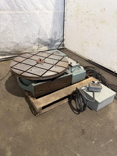 24" KNIGHT POWERED ROTARY TABLE. STOCK # 1216125