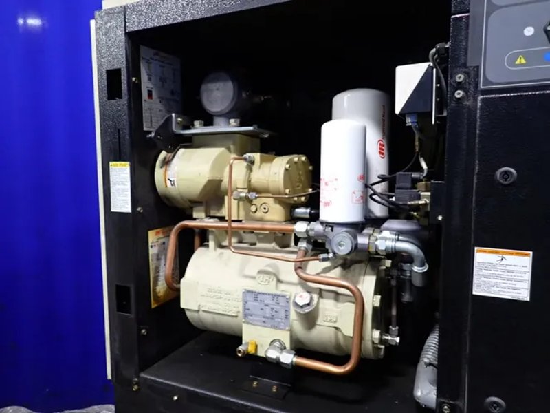 Ingersoll Rand 65x26 Air Compressor - Up6-20-125