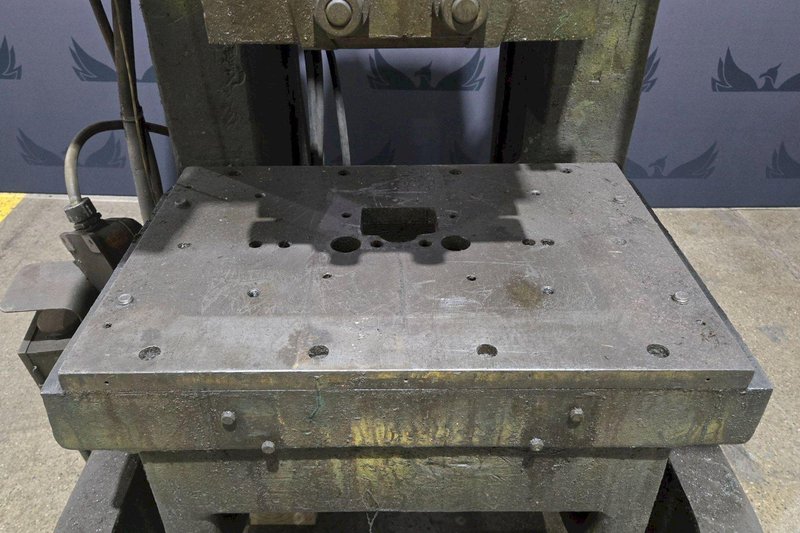 ROUSSELLE #4 40-Ton Press System USED