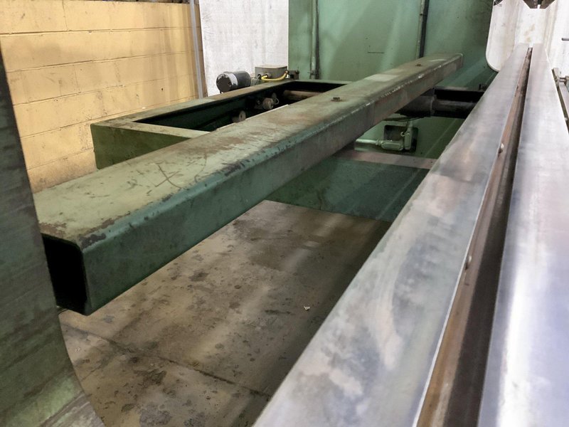 240 TON X 10' BETENBENDER HYDRAULIC PRESS BRAKE: STOCK #80837