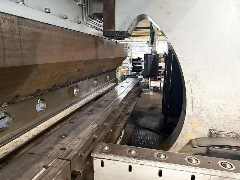 LVD PPEB - 2000 ton x 14 meter CNC