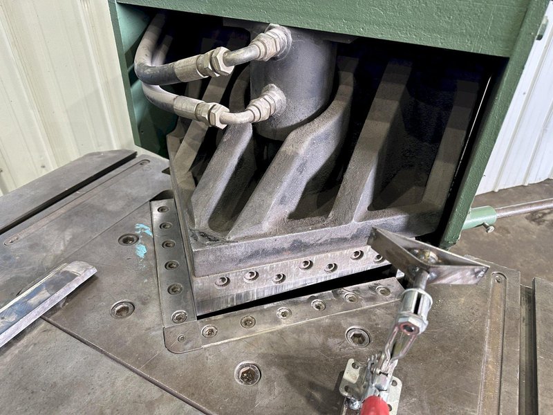 12" X 12" X 10 GAUGE CUSTOM HYDRAULIC CORNER NOTCHER: STOCK #77351