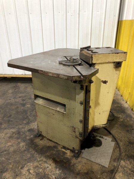 10" X 10" X 1/8" SAFAN MODEL #CN-250X3 HYDRAULIC NOTCHER: STOCK #19215