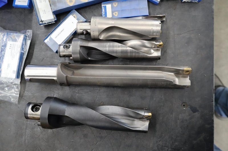 Komet Insert Thru Spindle Coolant Drills, Assorted Komet Insets- Auction Item
