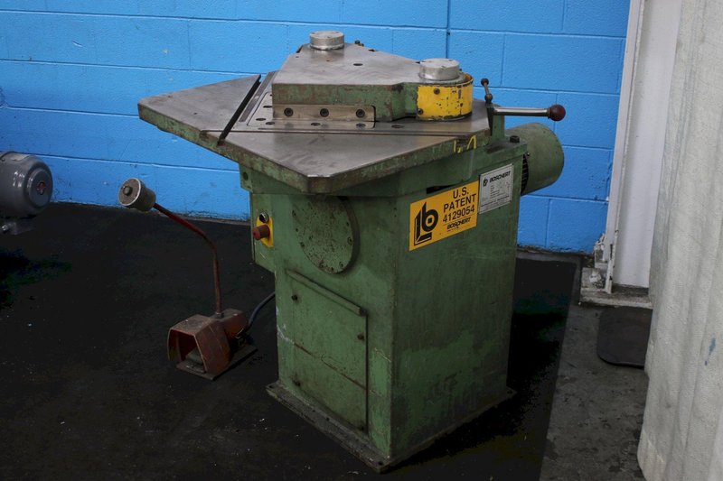 8-7/8" X 8-7/8" X 5/32" BOSCHERT MODEL PN-4 NOTCHER: STOCK #76117