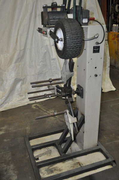 600 LB X 6" DURANT UNCOILER STRAIGHTENER