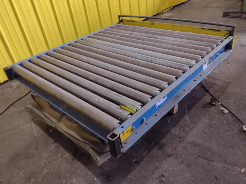 3,000 LBS X 48" X 48" ROTO-MAX HYDRAULIC SCISSOR LIFT TABLE W/ ROTARY LEWCO ROLLER CONVEYOR TOP, 110 VOLT: STOCK #20875
