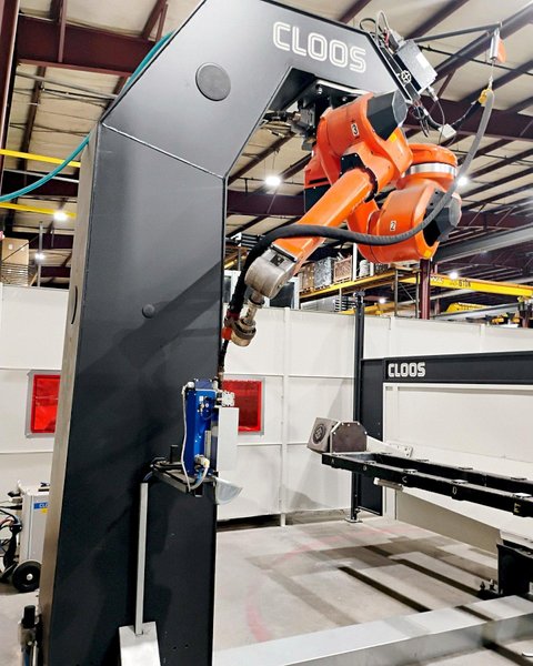 Cloos CS-30 Robotic Welding Cell