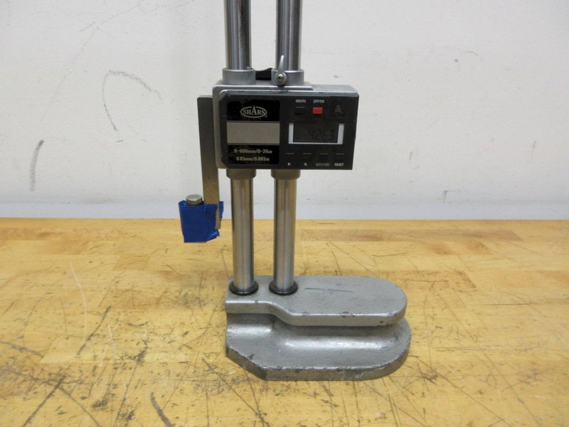 Shars Dual Column 24" Digital Height Stand- Auction Item