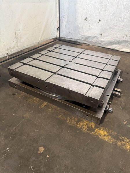 30" X 30" DEVLIEG MANUAL LIFT ROTARY TABLE. STOCK # 0220826