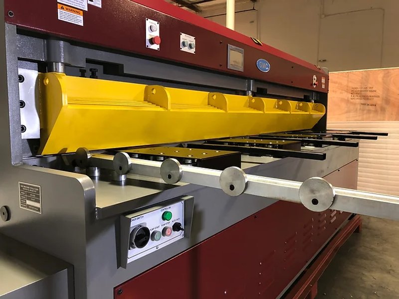 NEW 10' X 10 GAUGE GMC MODEL HS-1010E HYDRAULIC SHEAR
