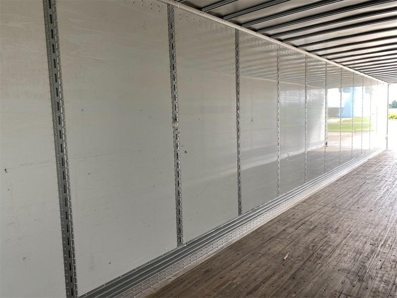 2024 Vanguard 53 x 102 5V8VC5327RM402432