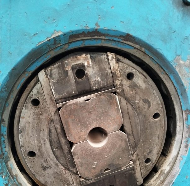 3 1/2" (89mm) TORRINGTON MODEL 1047 2 DIE ROTARY SWAGING MACHINE (14493)