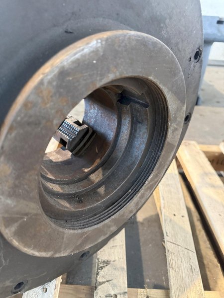18" 3-JAW CHUCK. STOCK #1088626