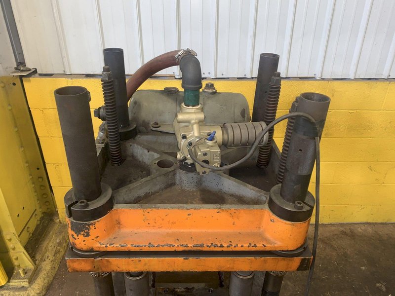 12 TON AIRAM 4-POST CUTOFF PRESS: STOCK #13726