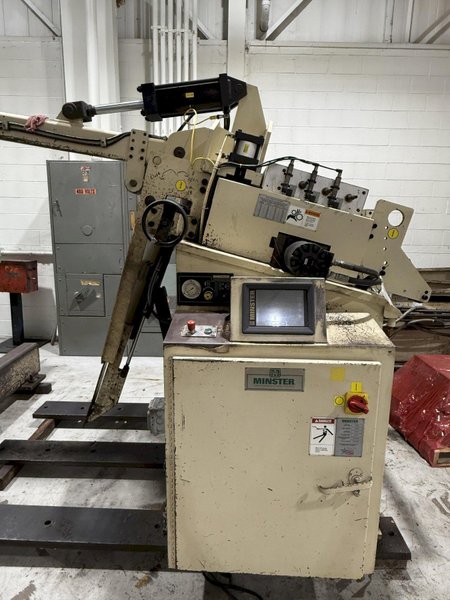 24,000 lbs. x 32" Width Minster Coil Reel and Minster Powered Straightener,  Model#MRH20-38S &amp; MSH30-32-7, Year 2007