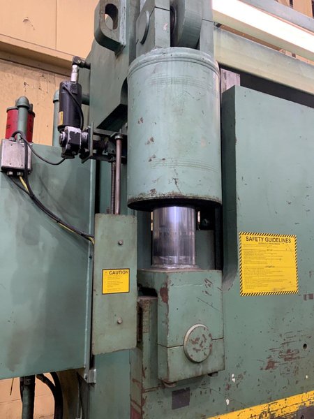 240 TON X 10' BETENBENDER HYDRAULIC PRESS BRAKE: STOCK #80837