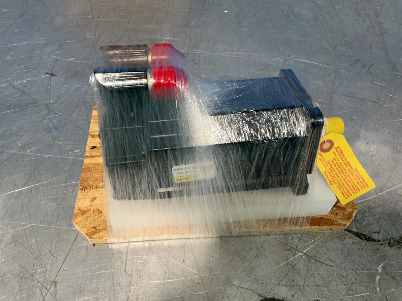 Allen-bradley Ac Rotary Servo Motor - Mpl-b330p-mk72aa