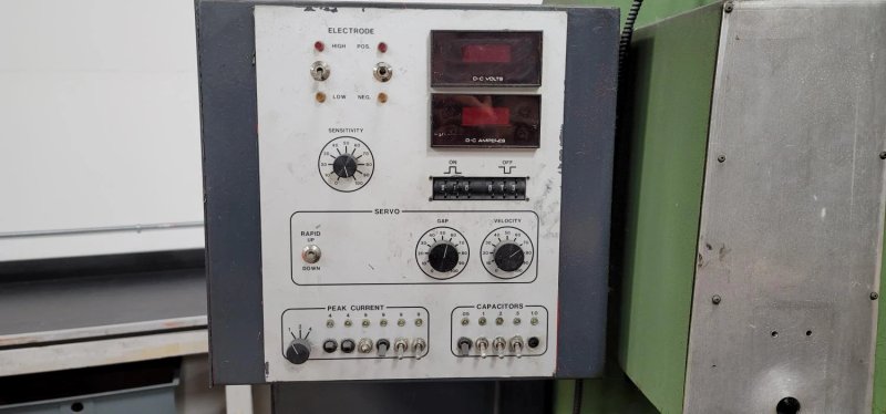 Elox 8-2012-DR Sinker EDM Machine