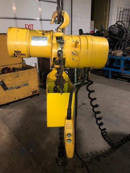 1 TON BUDGIT ELECTRIC CHAIN HOIST