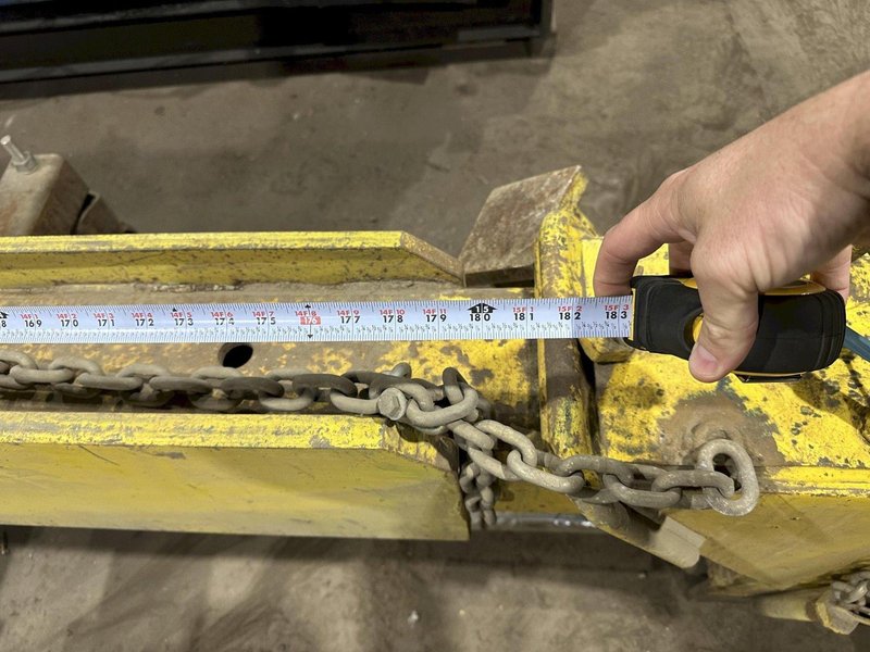 144" WIDE HYDRAULIC CLAMPING FIT-UP TACKING PRESS, FOR WELDING I-BEAMS: STOCK #19478