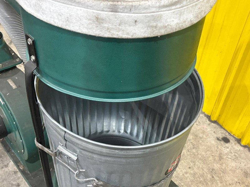 2 HP GRIZZLY DUST COLLECTOR 2005: YOBRO #24678