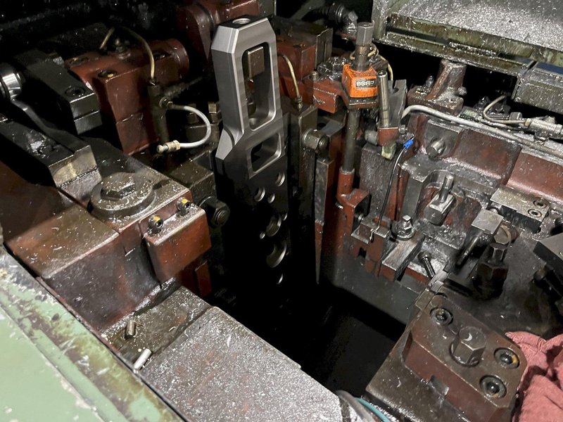 Nakashimada Model NP-60 2 Die 3 Blow Cold Header