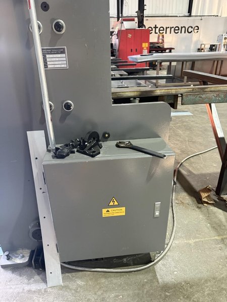 14 ga. X 12′ GMC HS-1214M Hydraulic Shear, 2025 – less than 100 hours use
