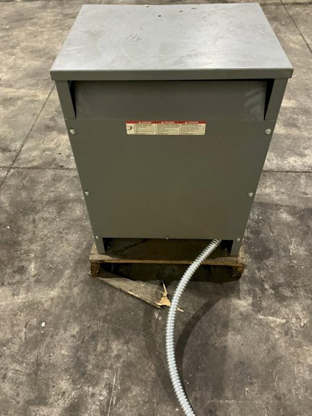 15 KVA SORGEL SQUARE D 220X440 <-> 110/220 SINGLE PHASE GENERAL PURPOSE ELECTRIC TRANSFORMER : YOBRO 26366