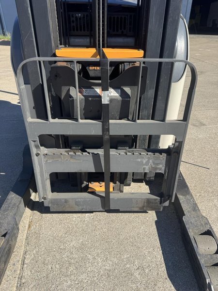 Crown RD5725-32 Electric Double Deep Reach Truck Forklift, 2022 – 3,200 LB Capacity, 36V Stand-Up Narrow Aisle (3)